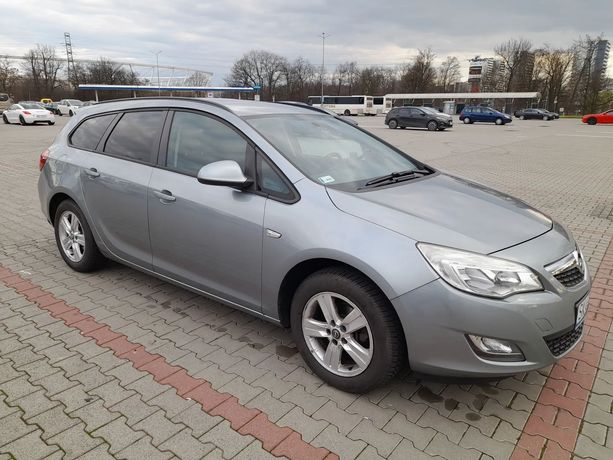 Opel Astra Opel Astra IV Sports Tourer 1.4 Benzyna + LPG