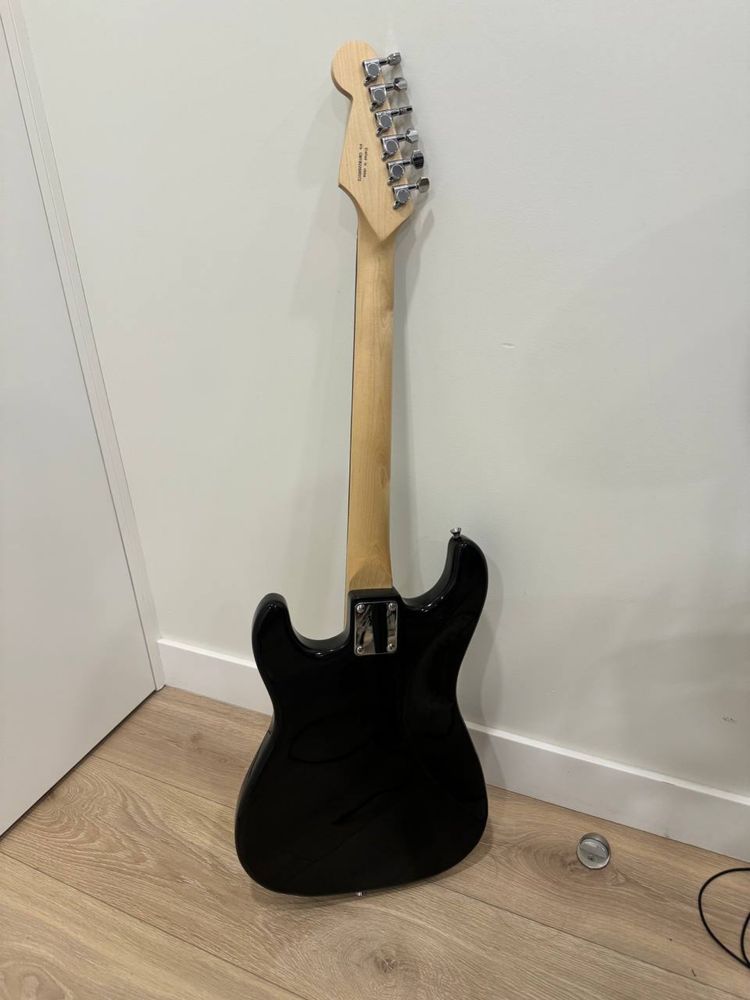 Продам гитару squier fender, с комбиком