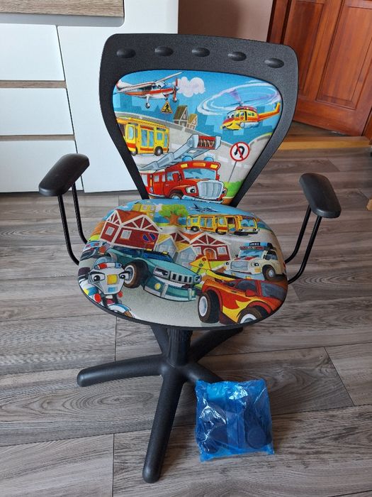 Fotel do biurka dla dziecka