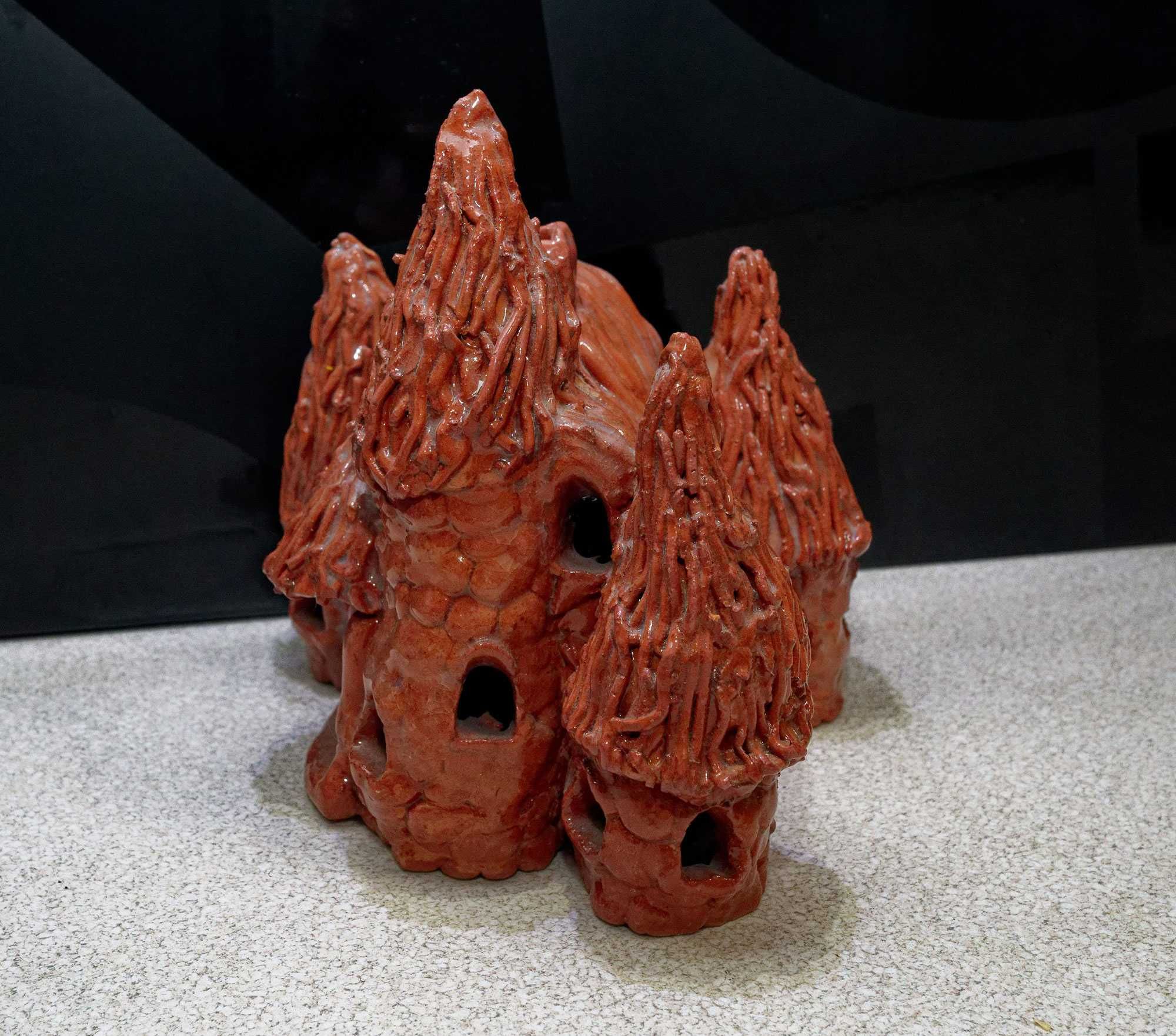 Figurka domek kominek świecznik gliniany naturalny tealight