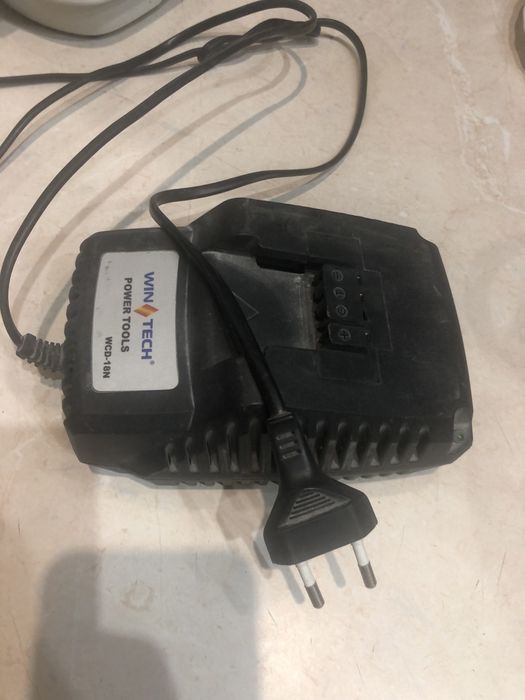 Зарядка WCD-18N Ni-Cd 2A