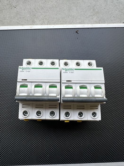 Wylacznik nadpradowy Schneider 3P 40A IC60N