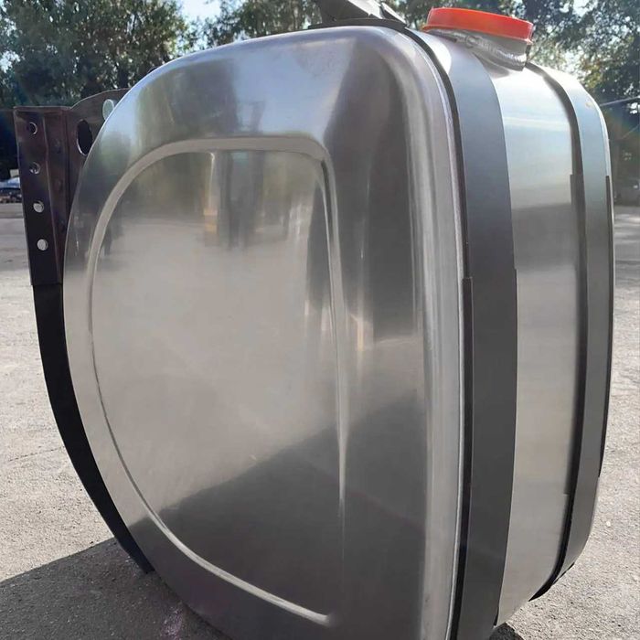 Паливний бак алюмінієвий Volvo, Renault вольво рено 165л (710х690х430)