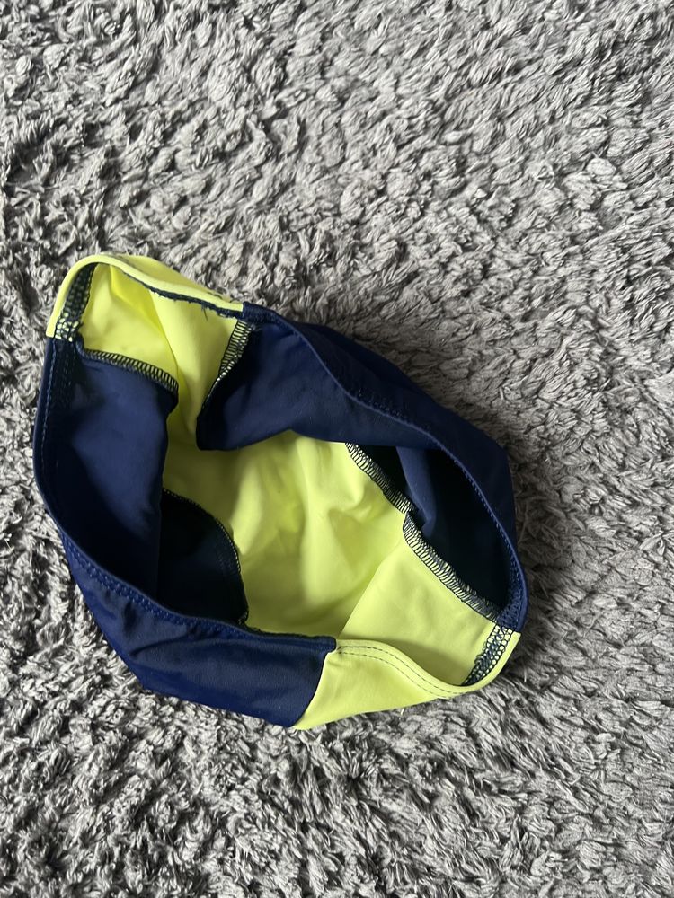 Żolto-granatowy czepek do pływania