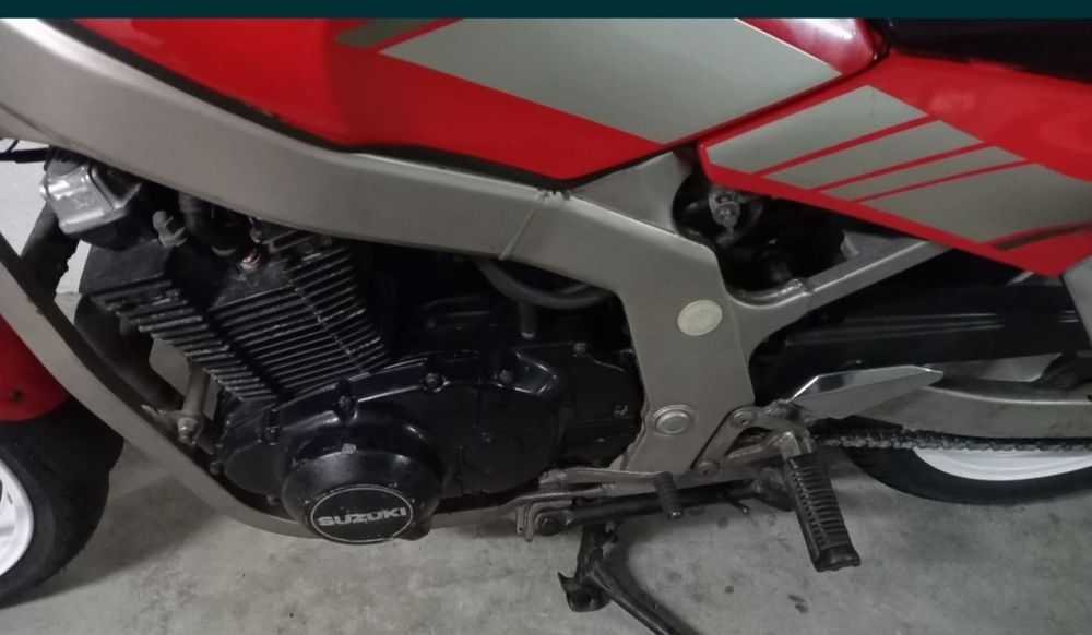 Moto Suzuki  GS  500
