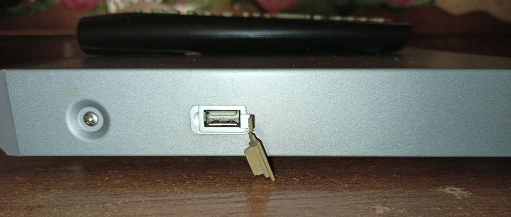 Продам DVD BBK в хорошем состоянии