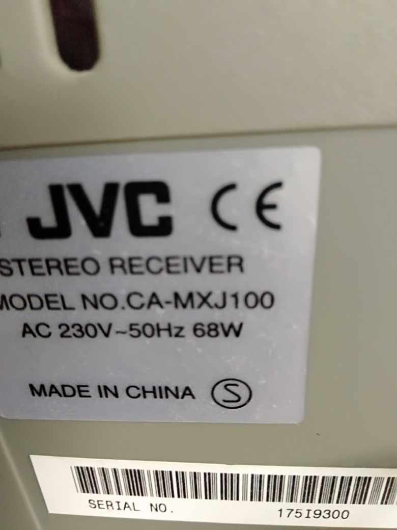 Wieża stereo JVS z kolumnami