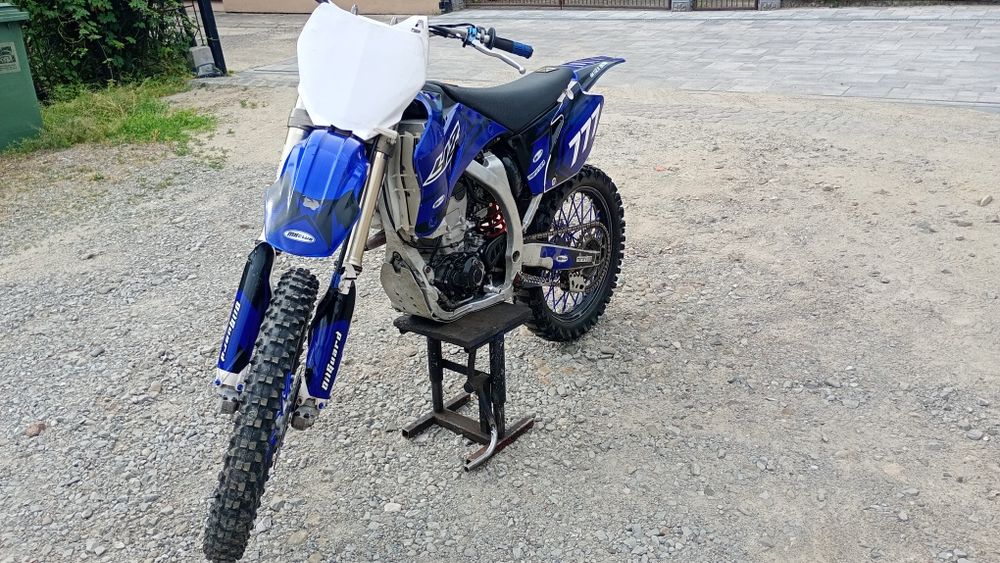 Yamaha YZF 250 r9