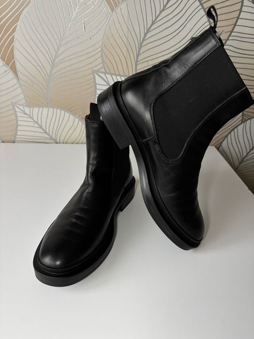 Женские осенние ботинки из натуральной кожи