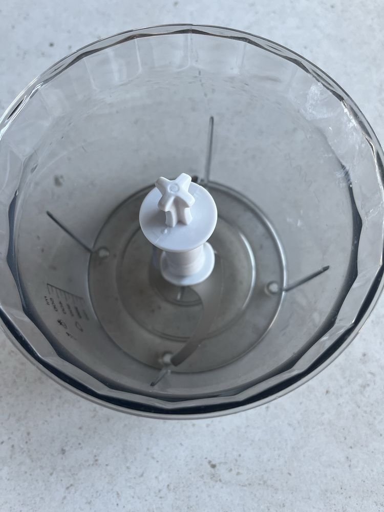 Conjunto de picadora e vara de arames para bater