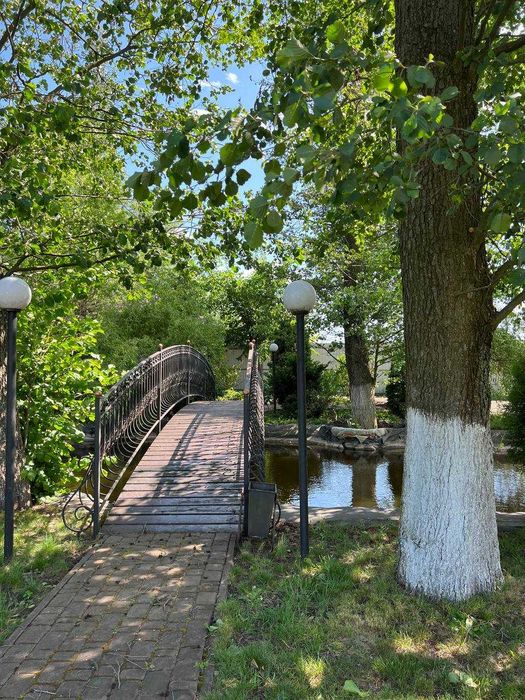 Оренда будинку, з садом та озером, Рожни.