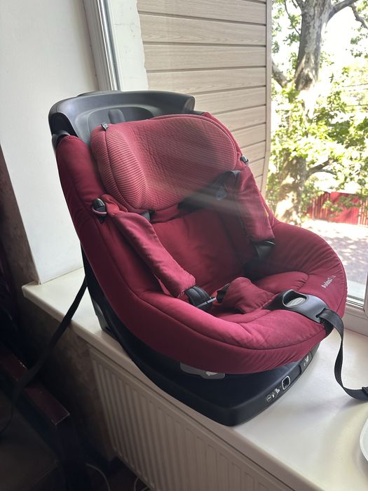 Автокресло maxi cosi assix fix