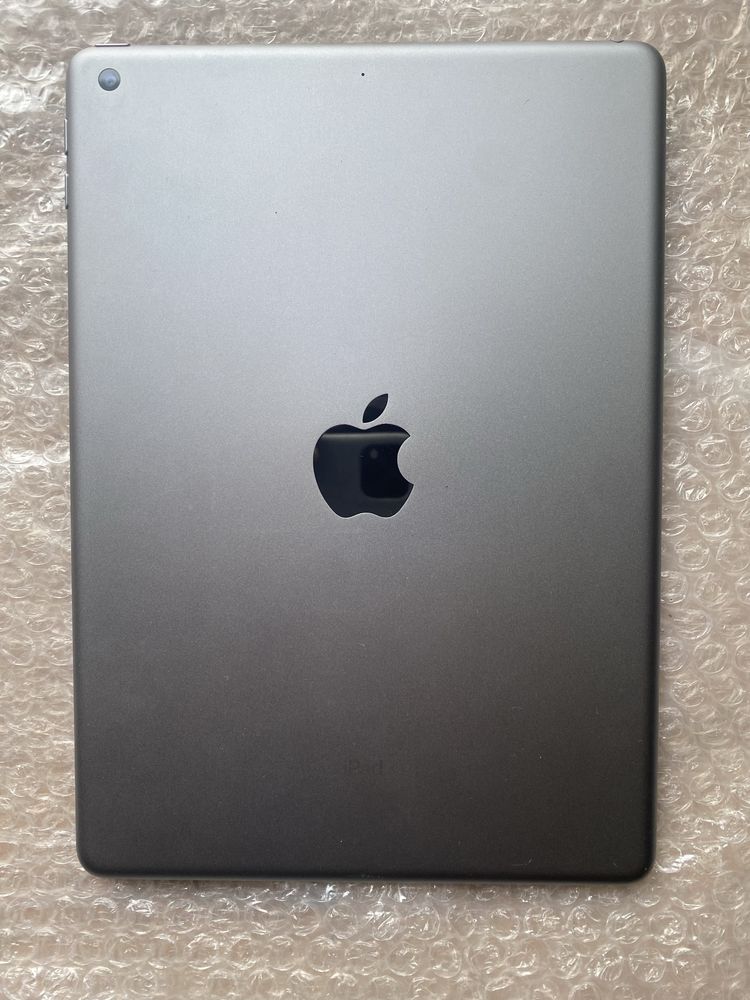 Ipad 6 th gen 128 gb Space Gray Wi-Fi
