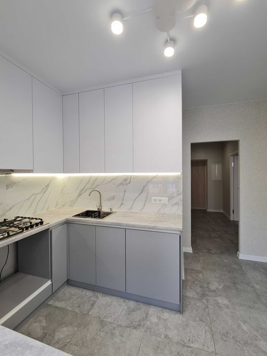 Продаж 1к квартири 42 кв. м на вул. Кармелюка ЖК Авіла