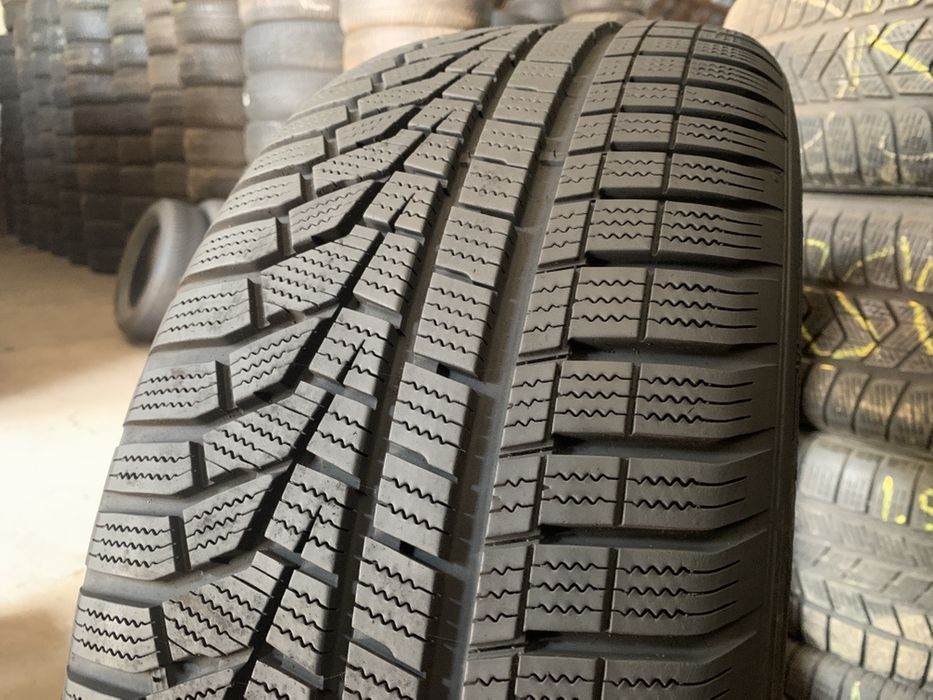 шины б/у зима КОМПЛЕКТ 215/60 17 Hankook Winter icept evo2