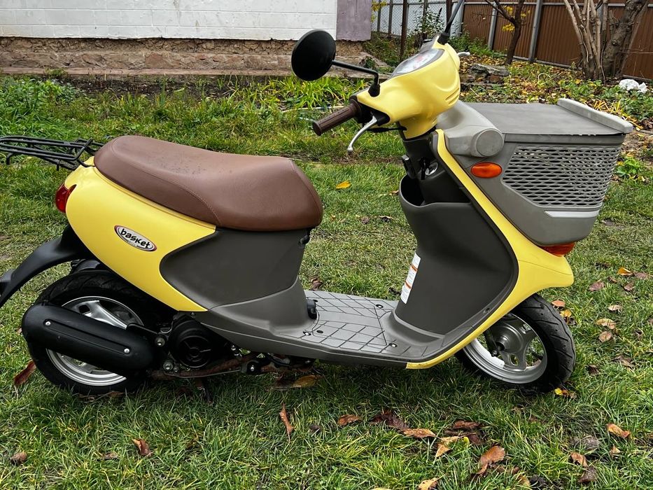 Suzuki Lets 4 Basket.