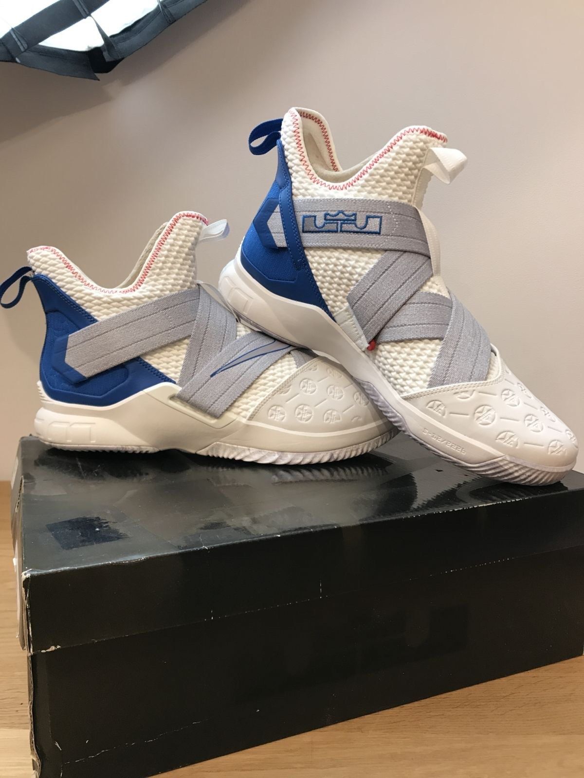 NIKE LEBRON SOLDIER XII  (15US) баскетбольні кросівки