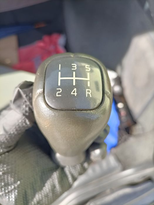 Vendo material volvo S40 e v40