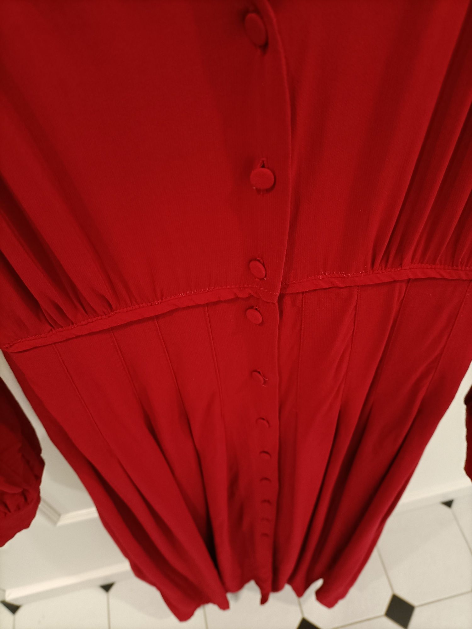 Elegancka czerwona długa MIDI sukienka guziki Reserved 36 38