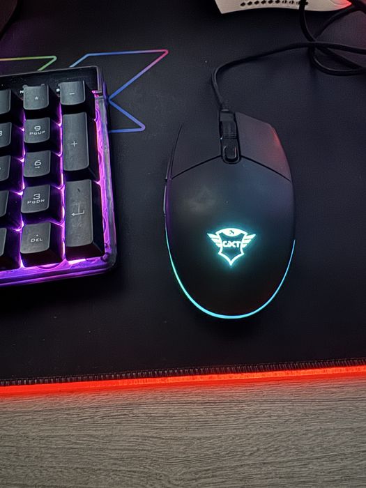 Vendo teclado gaming, rato gaming e tapete gaming