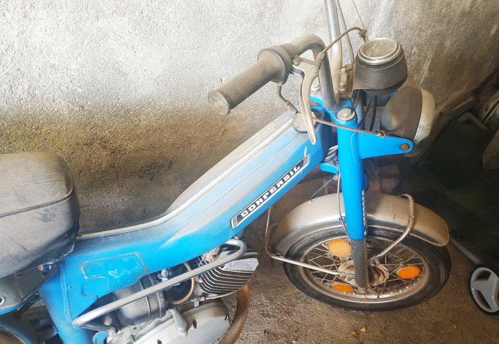 Motorizada, confersil de duas velocidades.