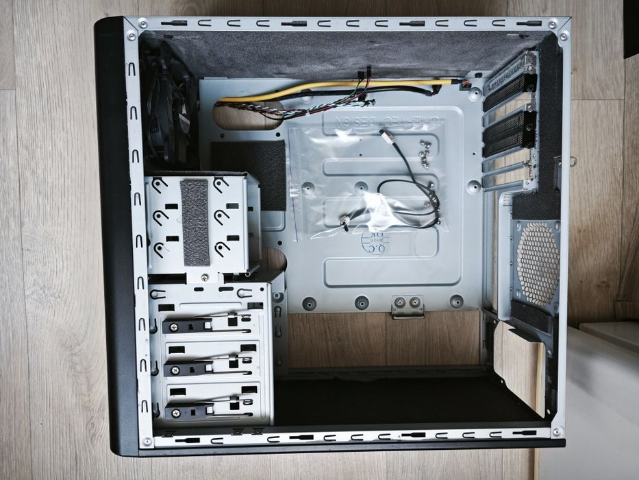 Корпус комп'ютерний Mini tower ATX Chieftec M-Chassis CM-09B