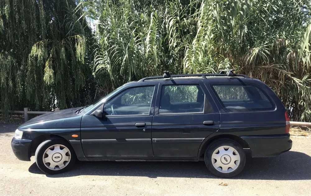 Ford Escort Station - 1600cc - 1996 - IUC e Seguro, sem inspeção