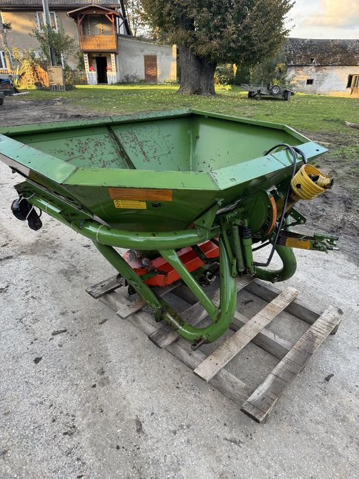W ofercie rozsiewacz Amazone ZA-F 604R