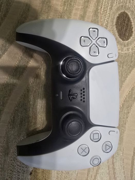 Dualsense rok gwarancji