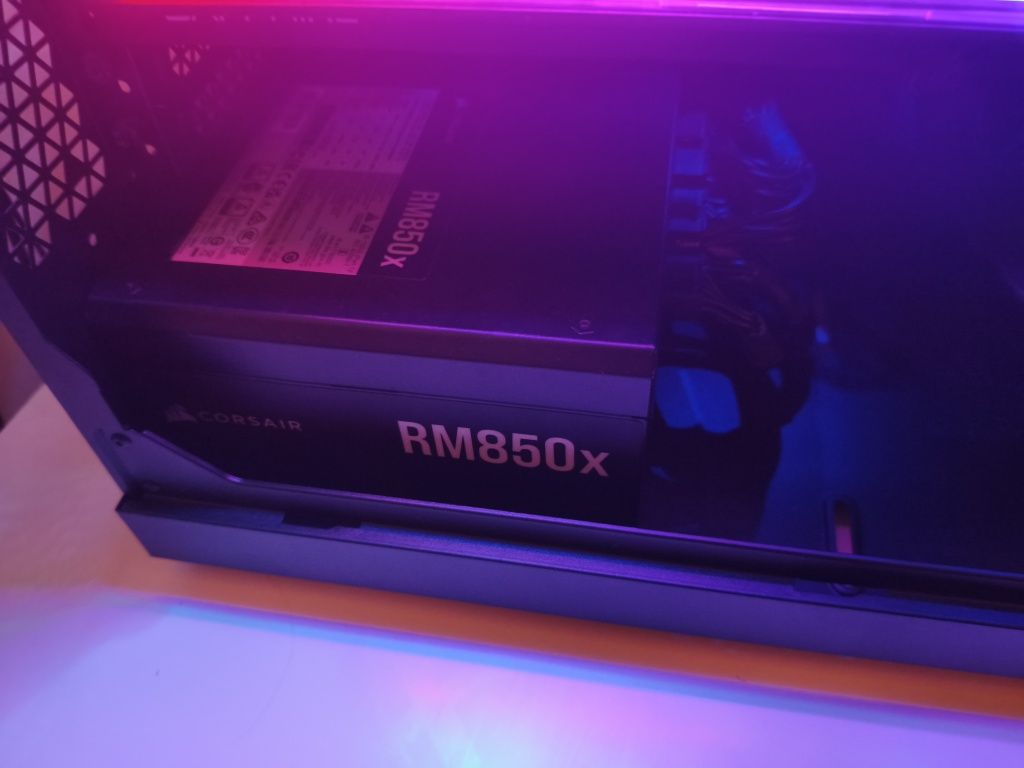 Pc gaming CPU 7600 gpu 7800 xt nitro+/ sem gráfica 1000 euros