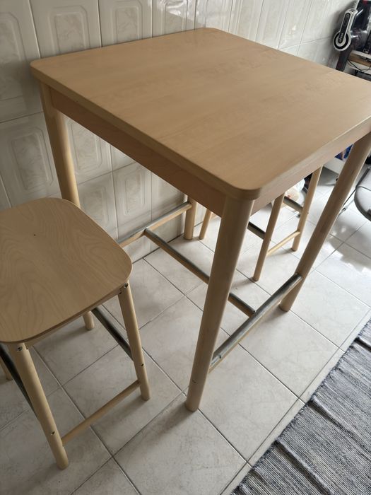 Mesa e Cadeiras Altas Rönninge IKEA