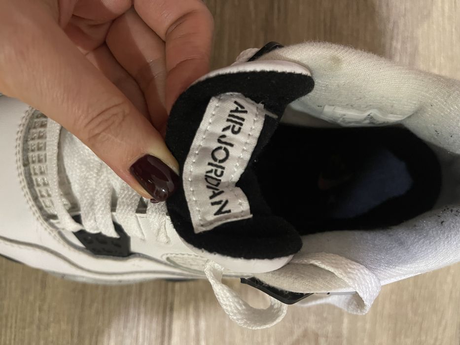 Кроссовки Nike air jordan 4 retro
