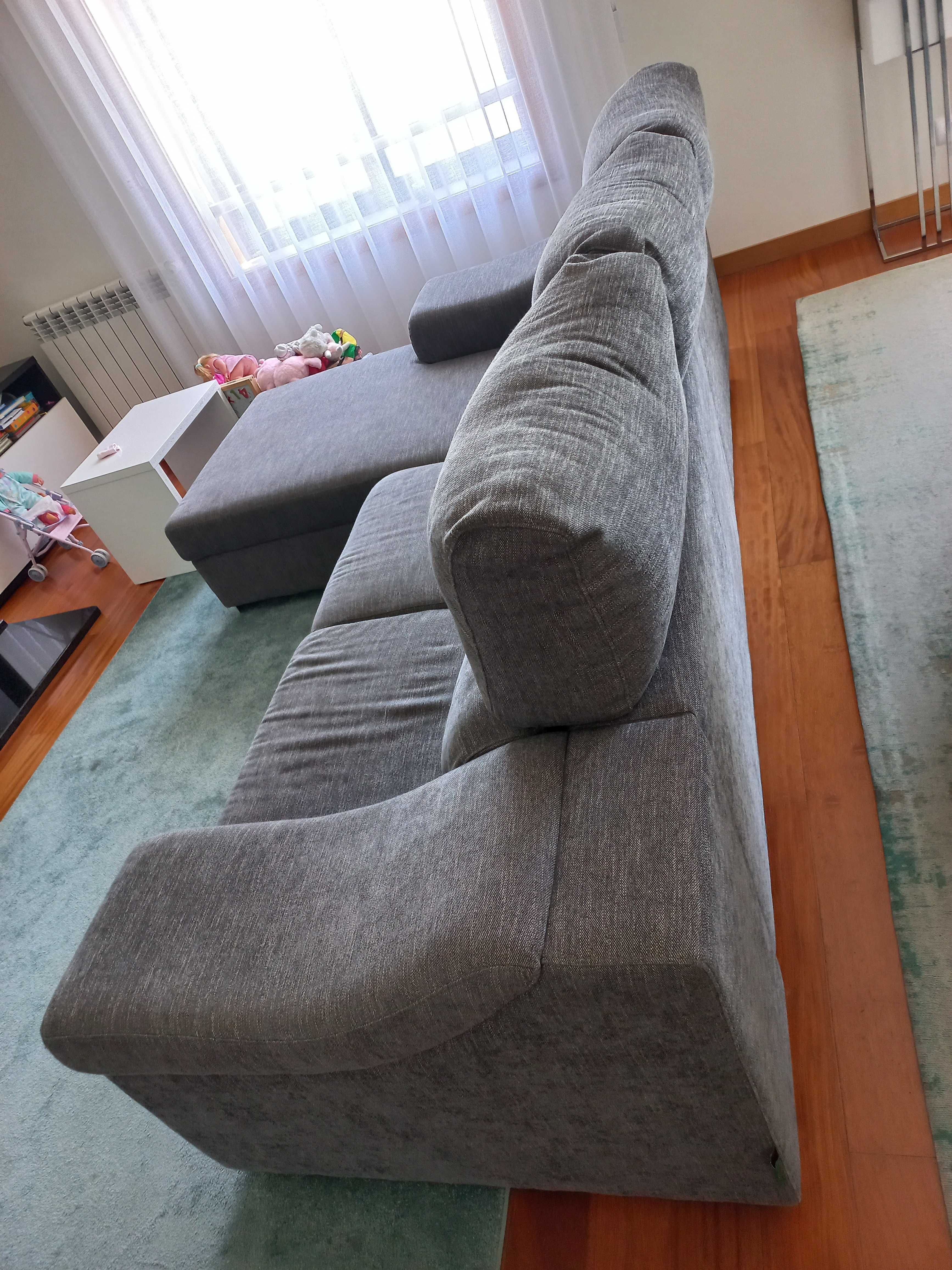 Sofa chaise long 4 lugares com encosto reclinável