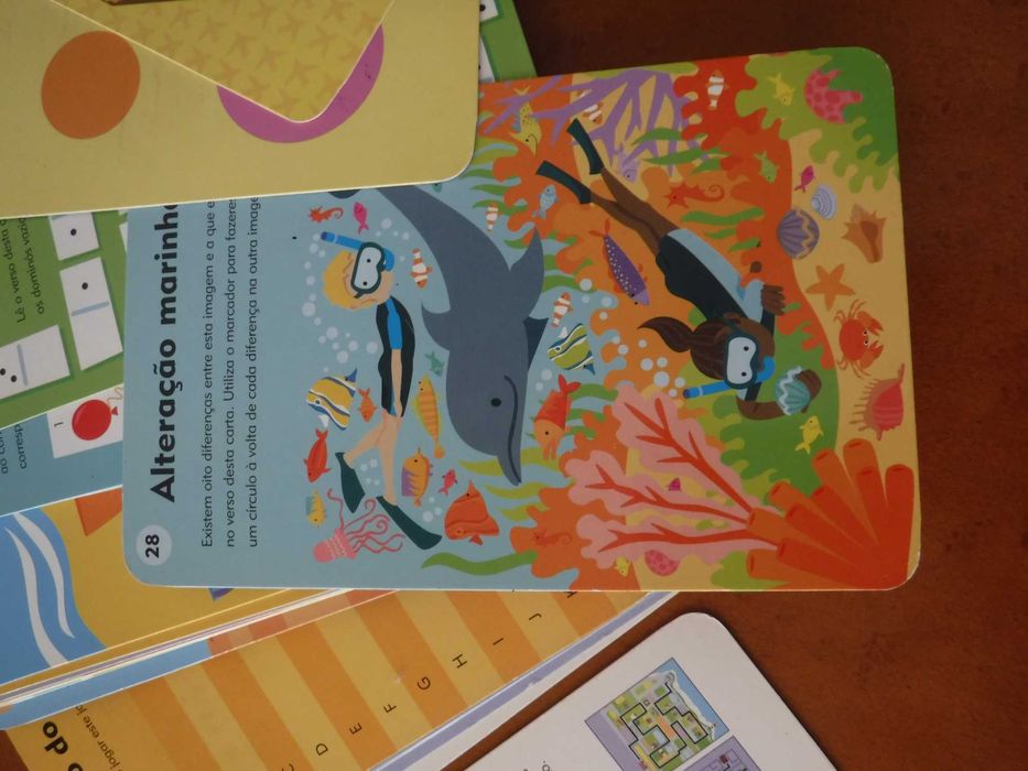 Cartas com jogos e puzzles variados
