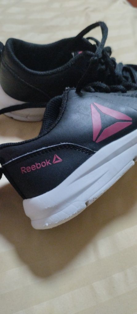 Кроссовки Reebok,32р