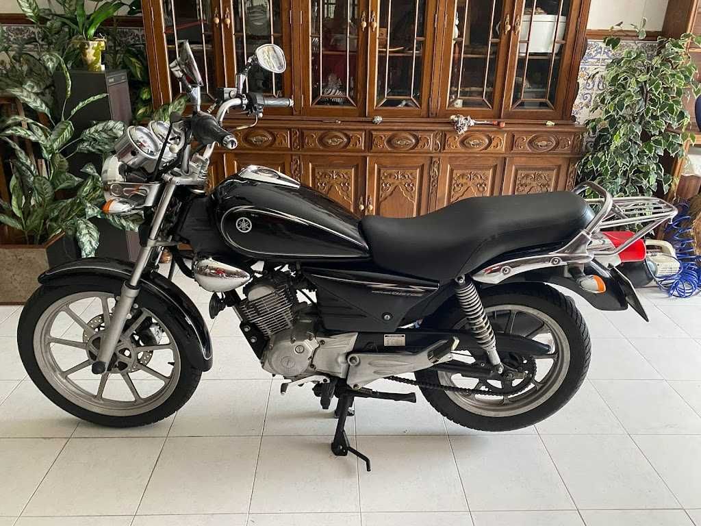 Vendo yamaha 125 e Morini Europa Automatic