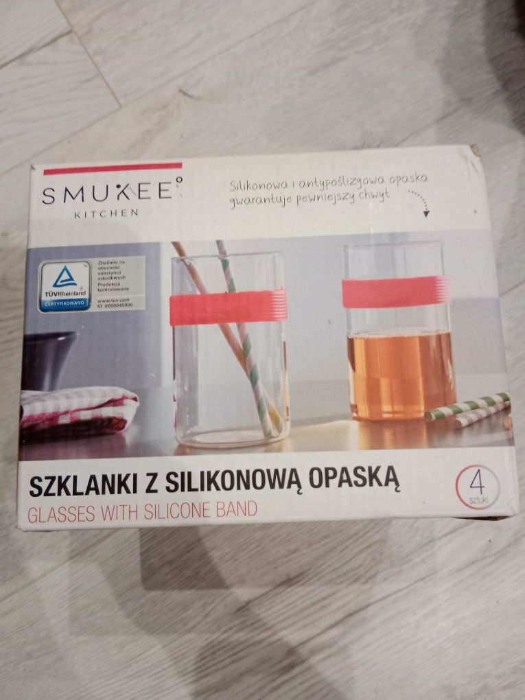 Szklanki z silikonową opaską