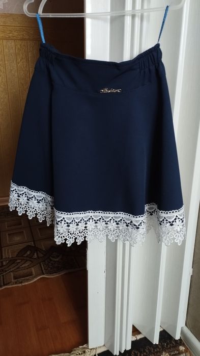 Спіднички у школу