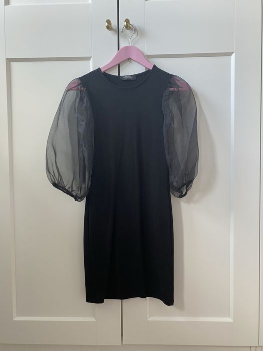 sukienka Bershka S 36 tiulowe rękawy