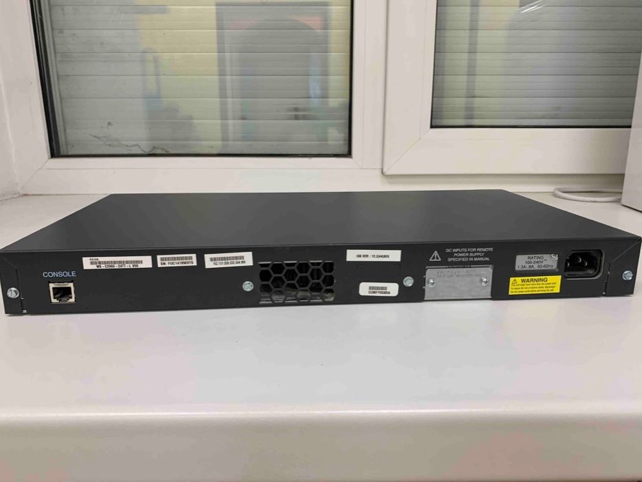 Коммутатор Cisco Catalyst WS-C2960-24TT-L