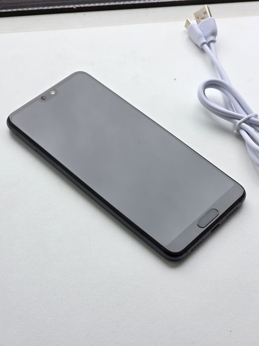 Huawei p20 4/128 gb класний стан