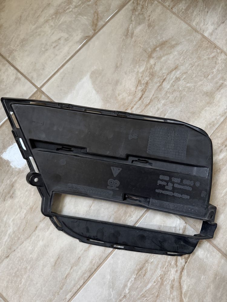 Решетка бампера правая Porsche Macan 95B 95B121334C