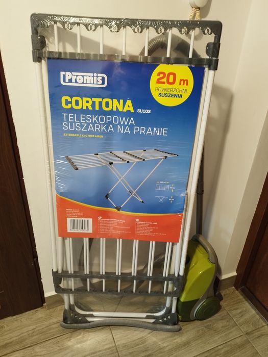 Suszarka na pranie. Nowa