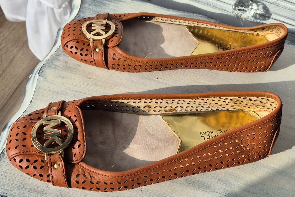 Oryginalne bity baleriny ze skóry Michael Kors r. 9,5 (40) brązowe log