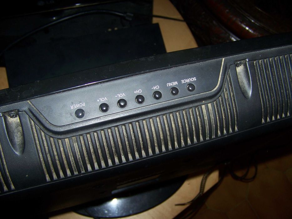 televisão LCD AKIRA 24 polegadas