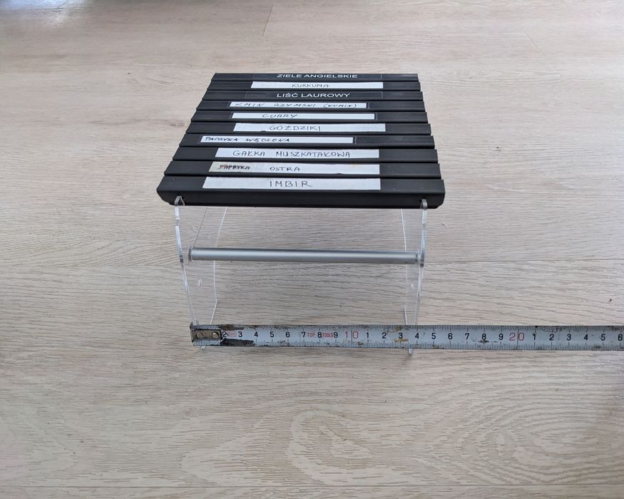 Przyprawnik na przyprawy kuchenne