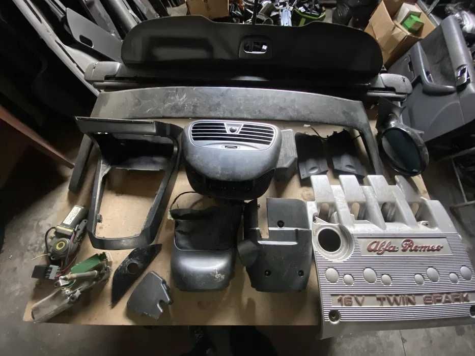 Peças Alfa Romeo 146, 156, faróis, farolins, quadrante, volante|USADO