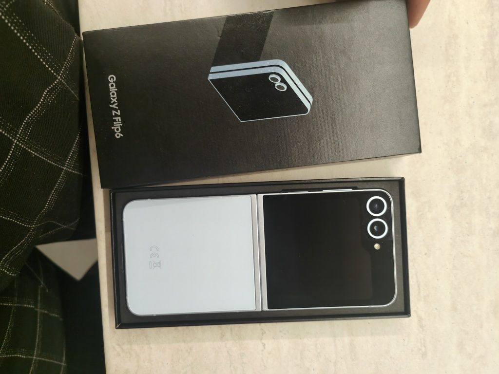 Galaxy ZFlip 6  256gb