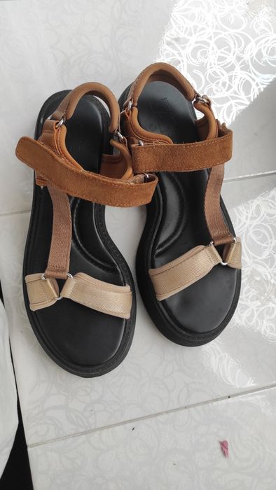 Босоніжки жіночі Zara