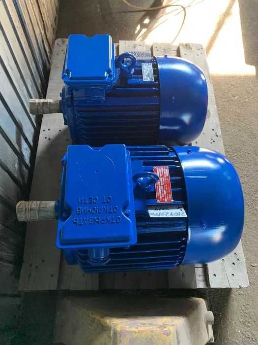 Электродвигатель отличном сост 0.37-5.5 квт с преобразователем220вольт